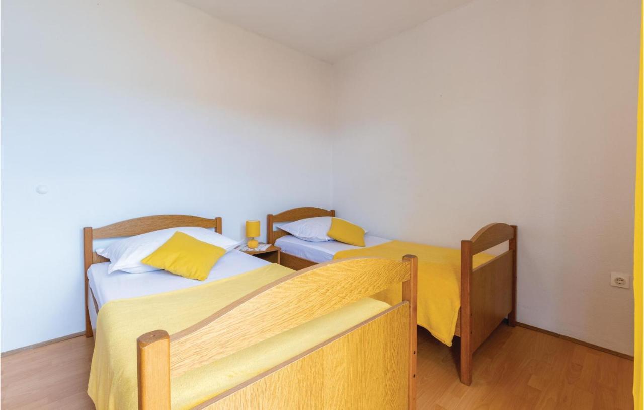 Cozy Apartment In Okrug Donji With Kitchen Donji Okrug  Екстериор снимка